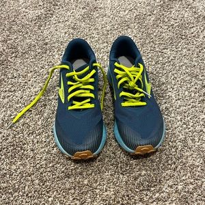 Men’s Brooks Catamount NWOT